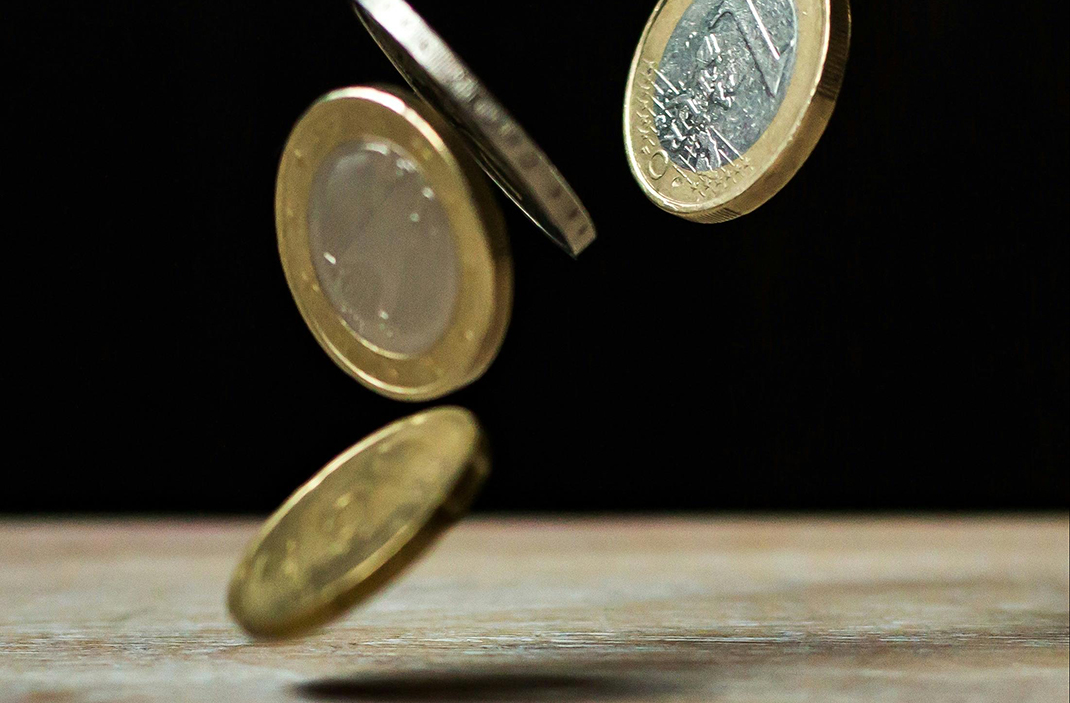 Klimpernde Euromünzen
