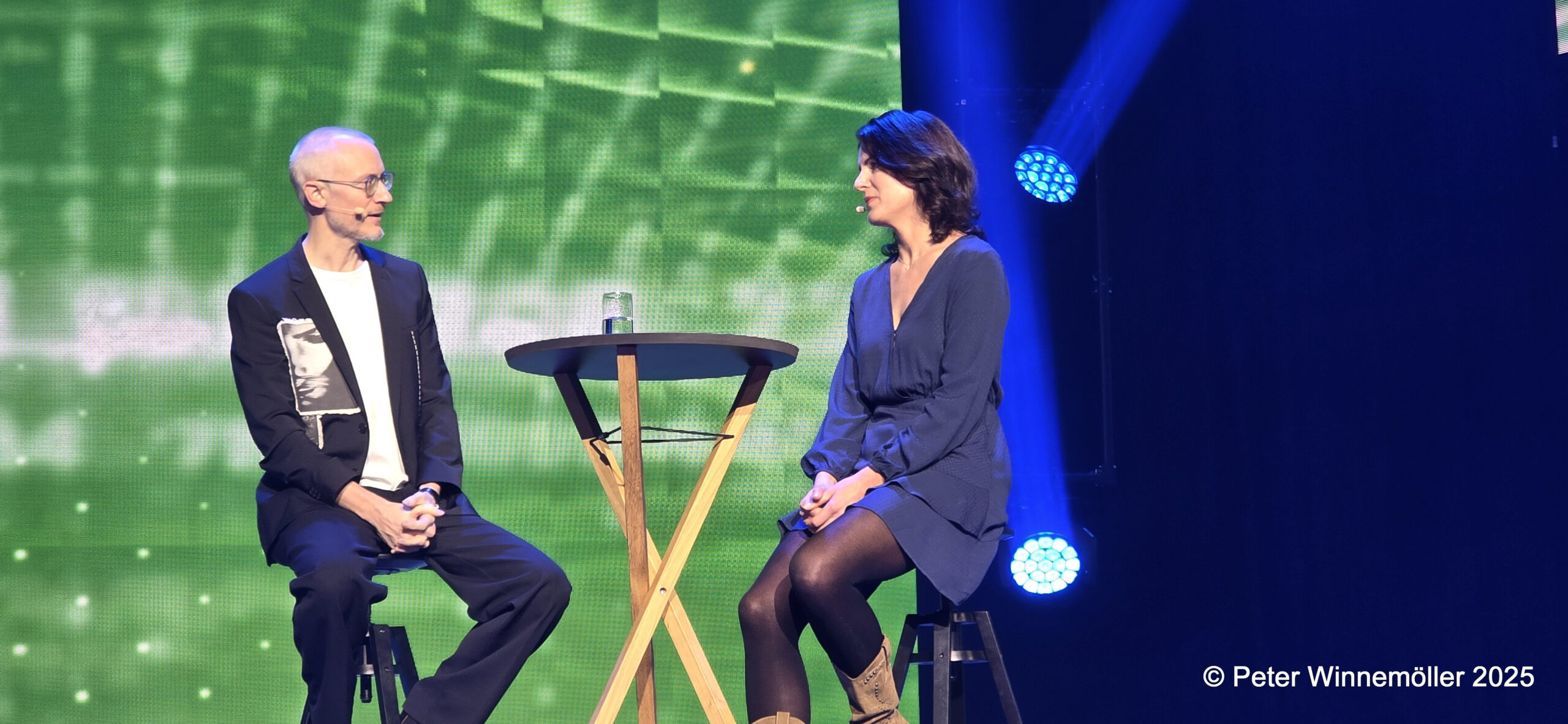 Jana Ringwald im Gespräch mit Johannes Hartl. Foto: Peter Winnemöller