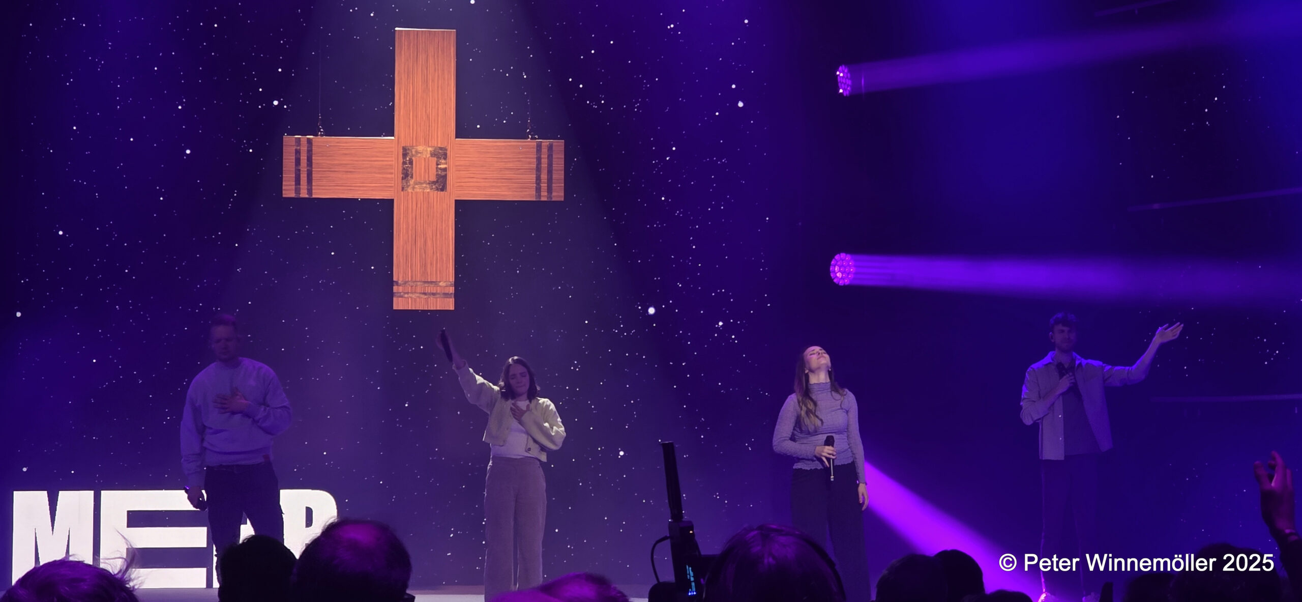 Michael Beering und seine Band. Foto: Peter Winnemöller