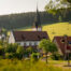 Dorfidyll mit Kirche